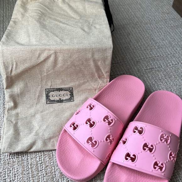 Gucci Rubber GG Slides - Picture 6 of 8